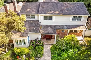 6 Marlon Ln, Hauppauge, NY 11788 - Photo 4