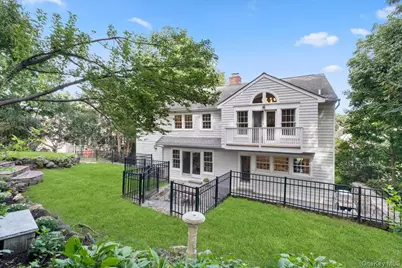 8 Lyons Place, Larchmont, NY 10538 - Photo 6