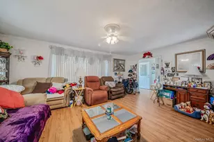 39 William St, Smithtown, NY 11787 - Photo 8