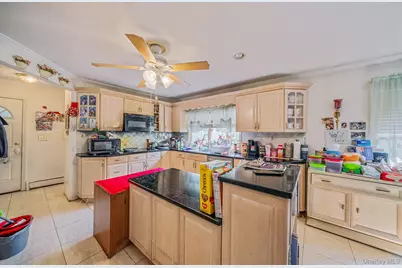 39 William Street, Smithtown, NY 11787 - Photo 16