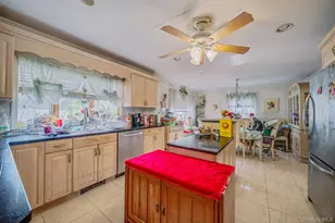 39 William St, Smithtown, NY 11787 - Photo 18