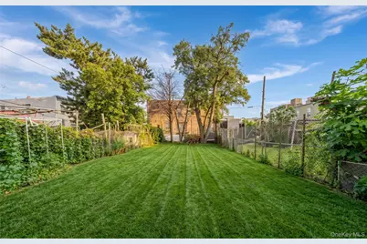 2512 Maclay Avenue, Bronx, NY 10461 - Photo 4