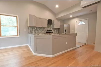 6 Southold Road, Sound Beach, NY 11789 - Photo 14