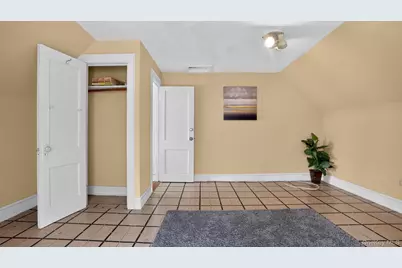 937 E 39th Street, Brooklyn, NY 11210 - Photo 6