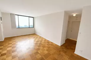 270-10 Grand Central Pkwy, Floral Park, NY 11005 - Photo 4