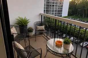 200 High Point Dr, Hartsdale, NY 10530 - Photo 10