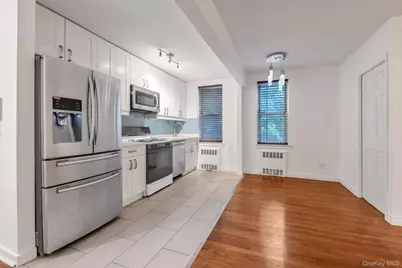 65-45 Yellowstone Boulevard #2B, Forest Hills, NY 11375 - Photo 12