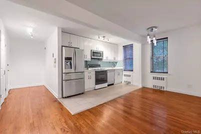 65-45 Yellowstone Boulevard #2B, Forest Hills, NY 11375 - Photo 10