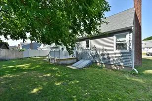 145 Benedict Ave, Valley Stream, NY 11580 - Photo 28