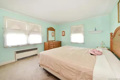 145 Benedict Avenue, Valley Stream, NY 11580 - Photo 16