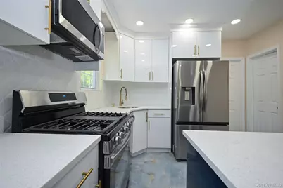 147-03 111th Avenue, Jamaica, NY 11435 - Photo 12