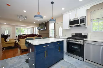 147-03 111th Avenue, Jamaica, NY 11435 - Photo 10