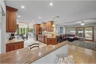 6 Field Daisy Lane, East Northport, NY 11731 - Photo 10