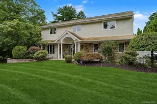 6 Field Daisy Ln, East Northport, NY 11731 - Photo 2