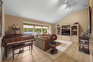 6 Field Daisy Ln, East Northport, NY 11731 - Photo 20