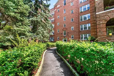 1360 Midland Avenue #TE, Bronxville, NY 10708 - Photo 4