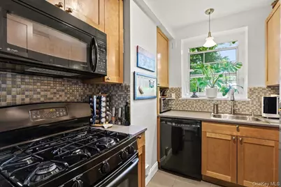 1360 Midland Avenue #TE, Bronxville, NY 10708 - Photo 12