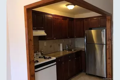 17225 91st Avenue, Jamaica, NY 11432 - Photo 6