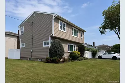 278 N 4th Street, Bethpage, NY 11714 - Photo 2