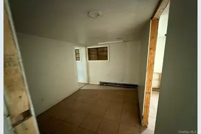 583 Straight Path, West Babylon, NY 11704 - Photo 14