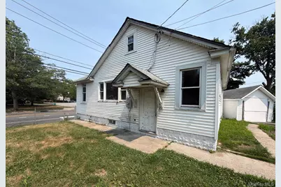 583 Straight Path, West Babylon, NY 11704 - Photo 2