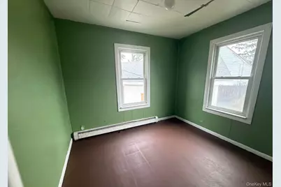 583 Straight Path, West Babylon, NY 11704 - Photo 10
