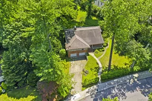 80 Nassau Dr, Great Neck, NY 11021 - Photo 2