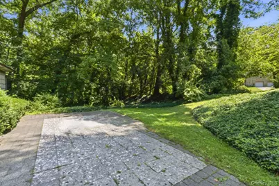 80 Nassau Drive, Great Neck, NY 11021 - Photo 6