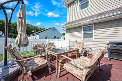 18 Worden Place, West Babylon, NY 11704 - Photo 30