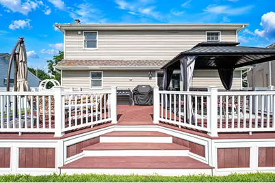 18 Worden Place, West Babylon, NY 11704 - Photo 32