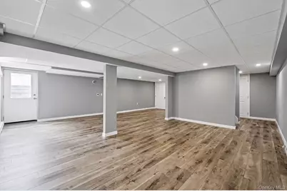 18 Worden Place, West Babylon, NY 11704 - Photo 26