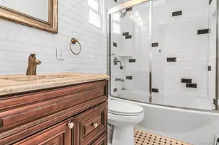 214 Park Ave, New Hyde Park, NY 11040 - Photo 28