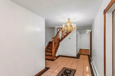 214 Park Avenue, New Hyde Park, NY 11040 - Photo 6
