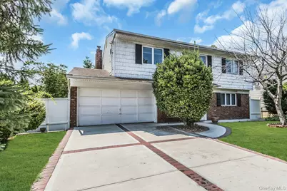 214 Park Avenue, New Hyde Park, NY 11040 - Photo 4