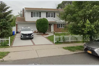 214 Park Avenue, New Hyde Park, NY 11040 - Photo 2