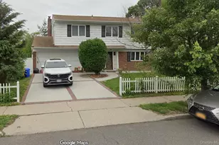 214 Park Ave, New Hyde Park, NY 11040 - Photo 2