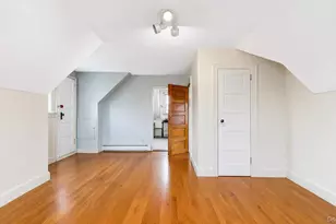 31-26 Buell St, East Elmhurst, NY 11369 - Photo 14