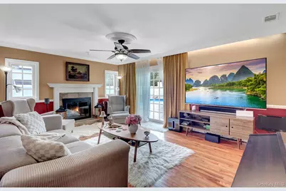 2 Fairhaven Drive, Wheatley Heights, NY 11798 - Photo 14