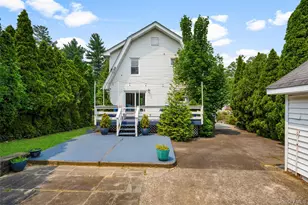 76 Chestnut Ave, Pelham, NY 10803 - Photo 22