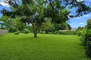 685 Village Ln, Mattituck, NY 11952 - Photo 4