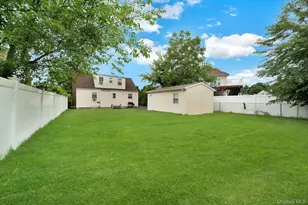 258 Fairview Blvd, Hempstead, NY 11550 - Photo 24