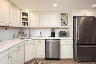 17 Joludow Dr, Massapequa Park, NY 11762 - Photo 22