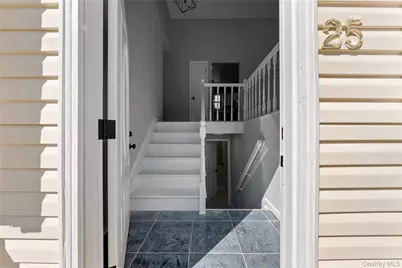 25 Marshall Street, Patchogue, NY 11772 - Photo 4