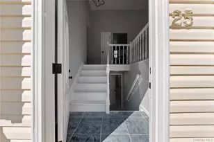 25 Marshall St, Patchogue, NY 11772 - Photo 4