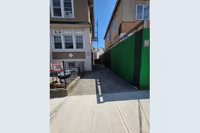 1018 Ocean View Avenue, Brooklyn, NY 11235 - Photo 4