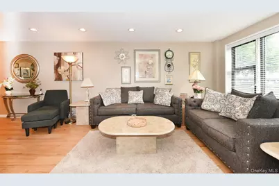 2 Birchwood Court #1C, Mineola, NY 11501 - Photo 2