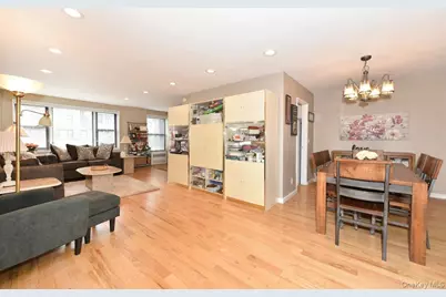 2 Birchwood Court #1C, Mineola, NY 11501 - Photo 6