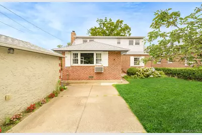 204 Center Street, Williston Park, NY 11596 - Photo 4