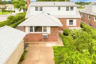204 Center St, Williston Park, NY 11596 - Photo 36