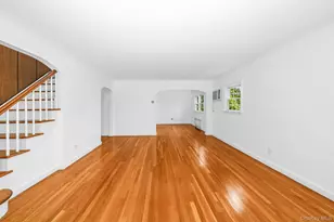 204 Center St, Williston Park, NY 11596 - Photo 10